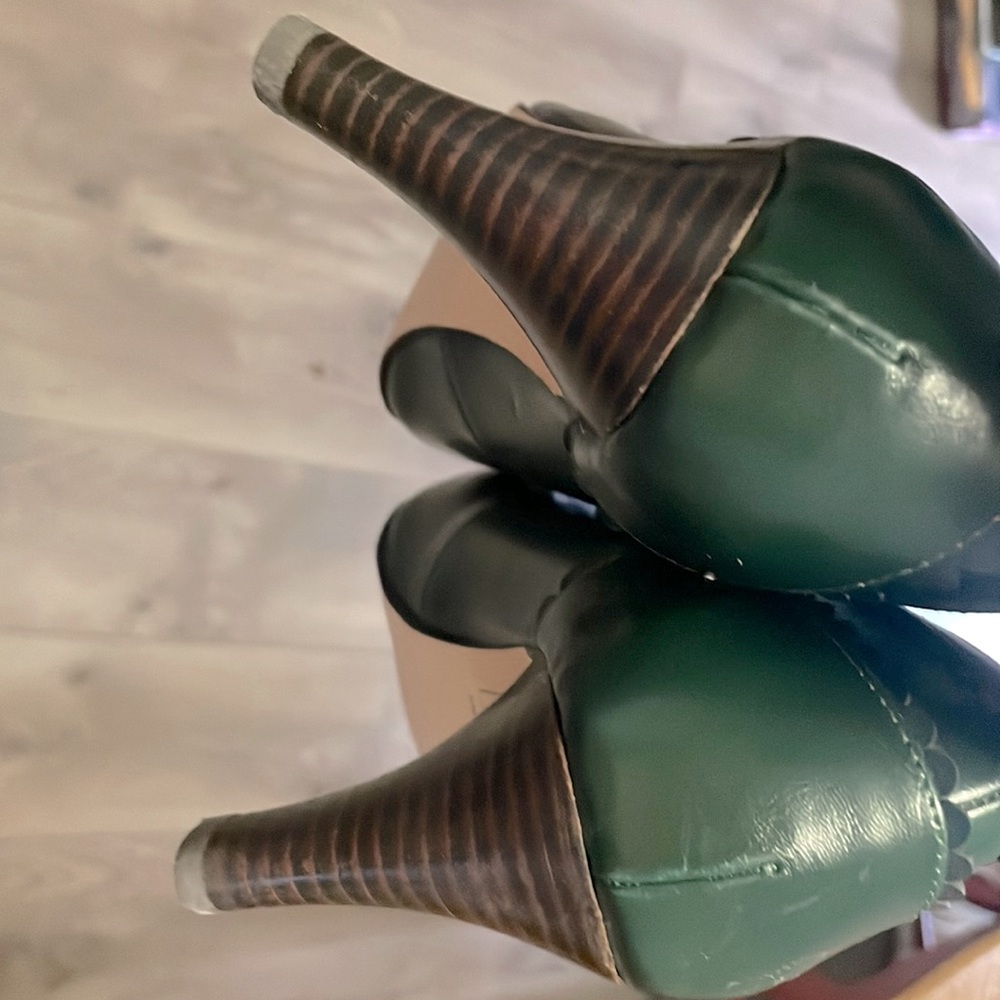 Beautiful Chelsea crew vintage shoes